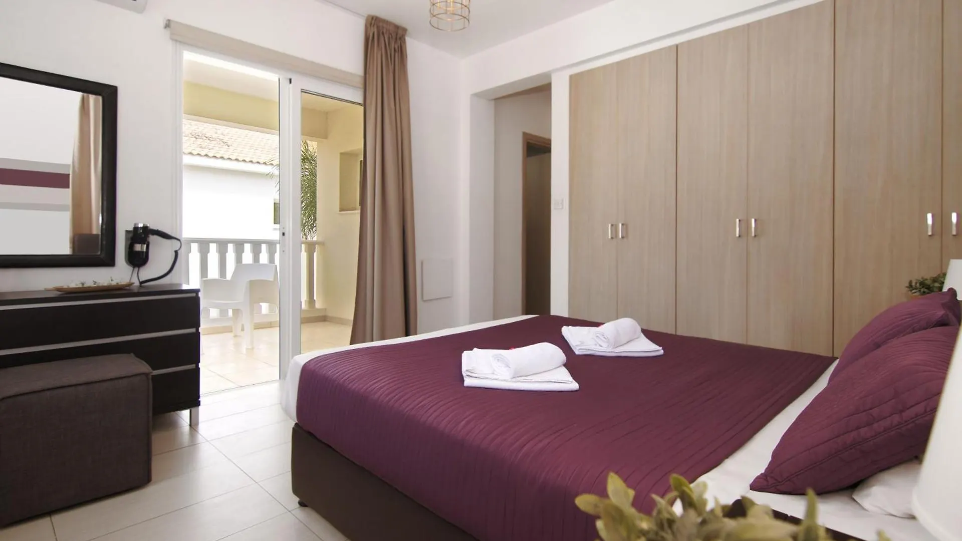 Case de vacanță Nissi Sapphire Villa Ayia Napa Cipru